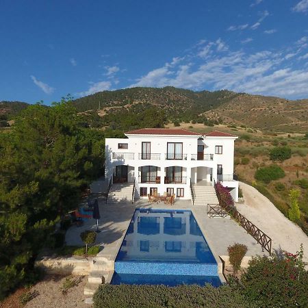 Martika Luxury Villa Agia Marina (Northern Cyprus) Exterior foto