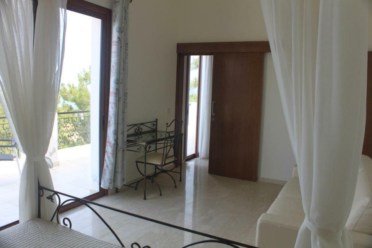 Martika Luxury Villa Agia Marina (Northern Cyprus) Exterior foto