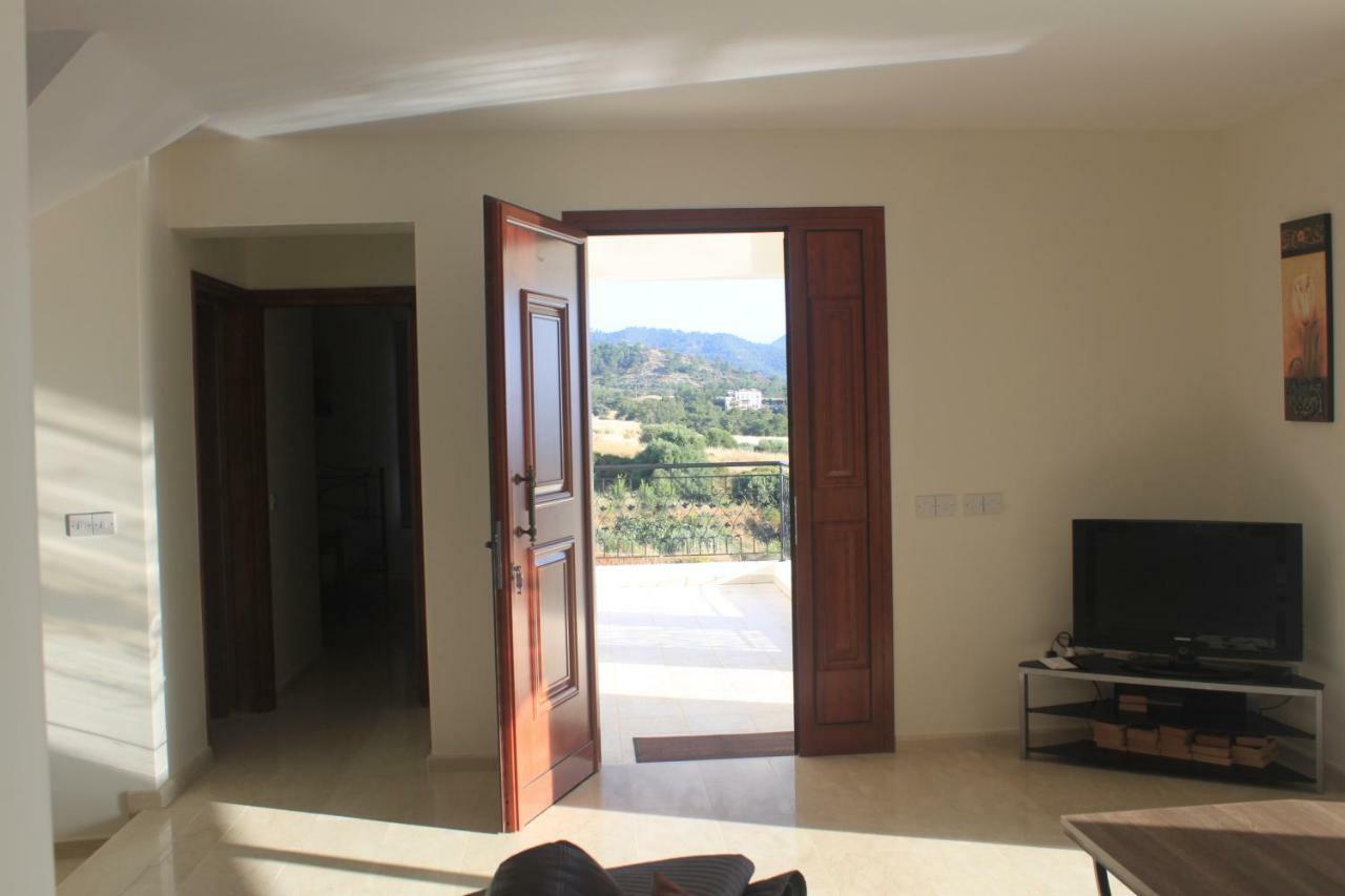 Martika Luxury Villa Agia Marina (Northern Cyprus) Exterior foto