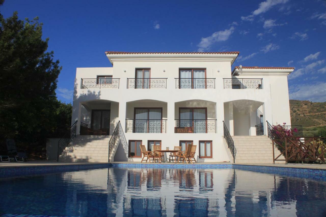 Martika Luxury Villa Agia Marina (Northern Cyprus) Exterior foto